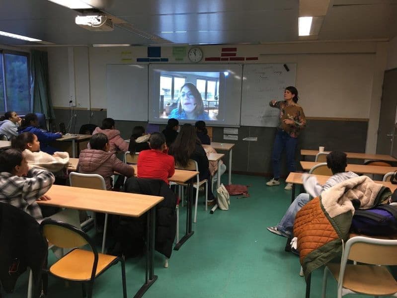 Mentore ElleStime en intervention avec une classe de 5ᵉ